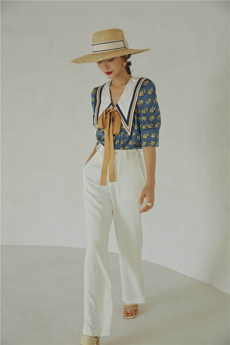 Blue short sleeve top MuddyStock