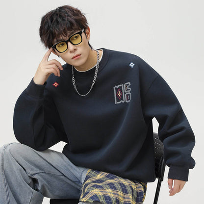 Embroidered loose silhouette round neck sweatshirt for men | MuddyStock Orioginals MuddyStock