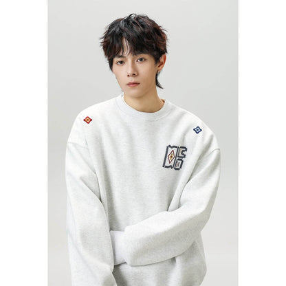 Embroidered loose silhouette round neck sweatshirt for men | MuddyStock Orioginals MuddyStock